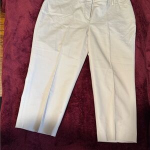 Rafaella Women's Classic Cream Capris